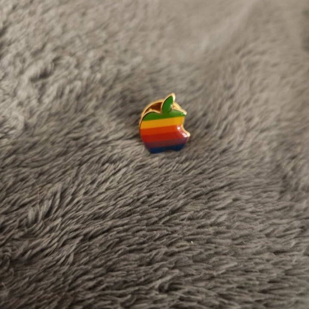 Rob Janoff Vintage Apple Logo Pin